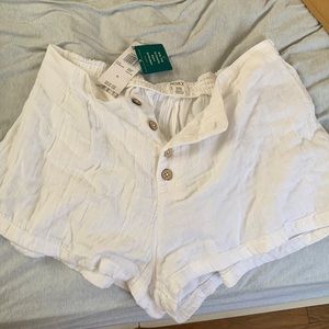 Never worn XL ROXY SHORTS SUNSET MIND